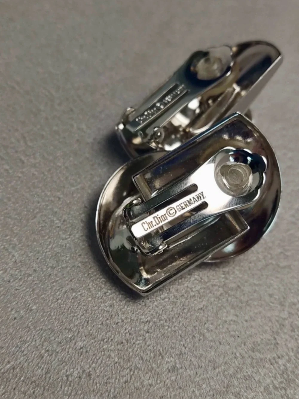 NEW! Christian Dior Vintage Silver Tone Art Deco Knot Retro 80s Clip-On Earrings - Picture 3 of 6